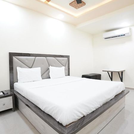 Hotel Ggc Inn Amhedabad Dış mekan fotoğraf