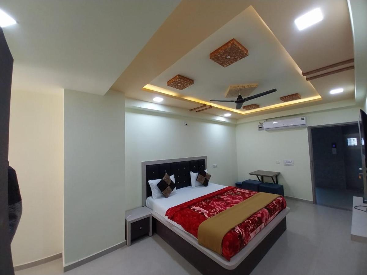 Hotel Ggc Inn Amhedabad Dış mekan fotoğraf