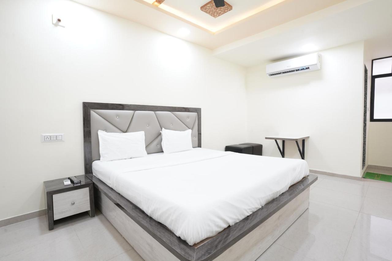 Hotel Ggc Inn Amhedabad Dış mekan fotoğraf